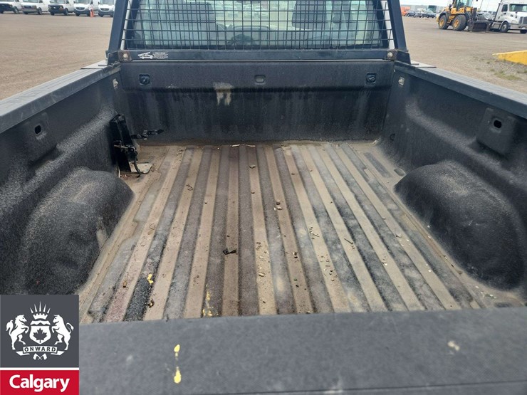 2015-gmc-sierra-2500hd-image-16