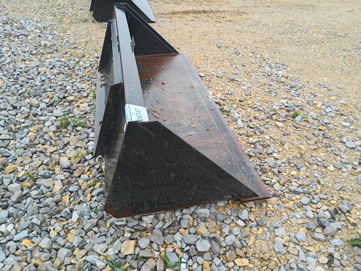 #24747-•-78"-smooth-bucket-skid-steer-attachment-image-4
