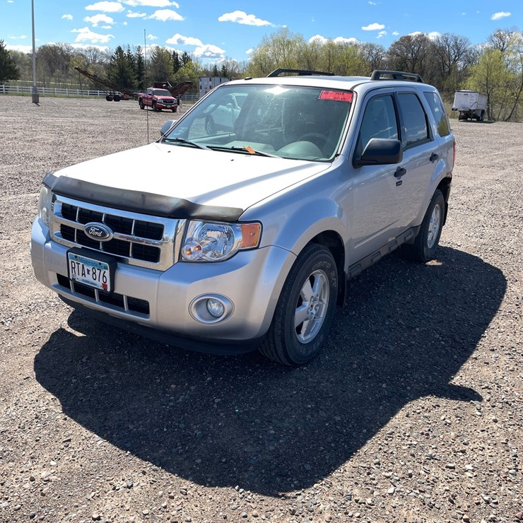 2011 FORD ESCAPE XLT