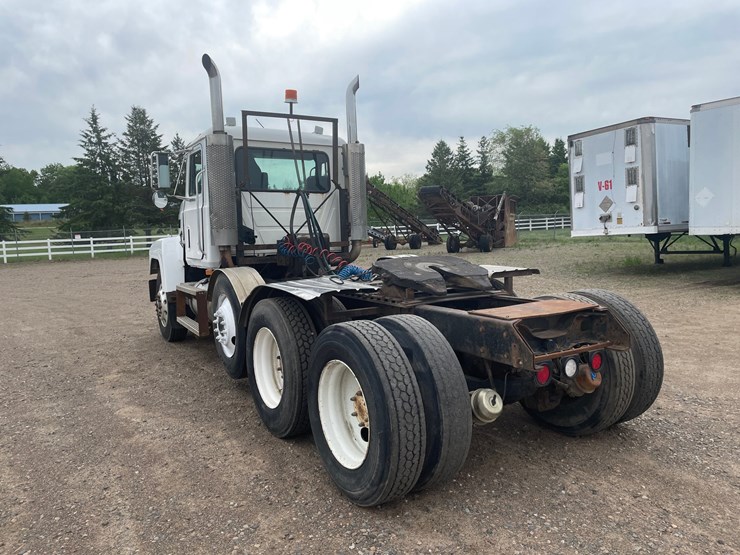 1999-mack-ch600-image-3