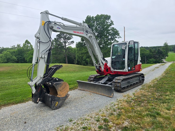 2024-takeuchi-tb290-image-5