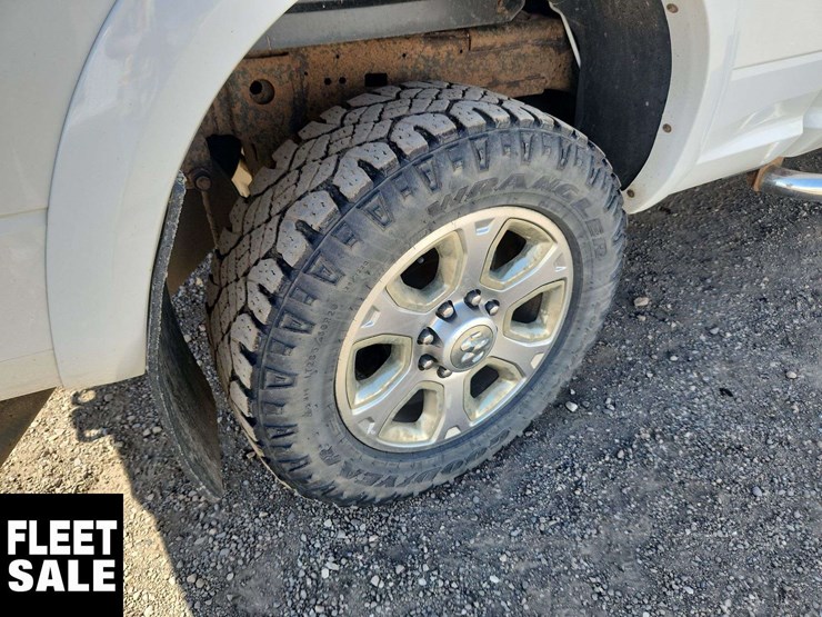 2014-dodge-2500-image-13