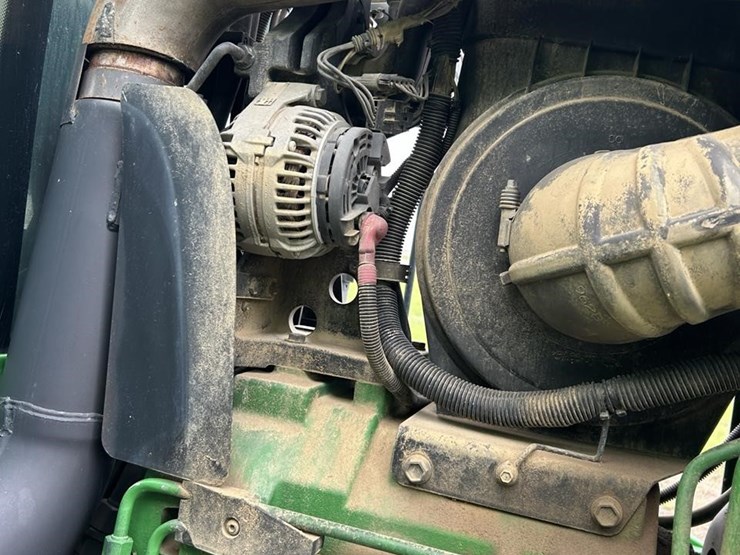 2004-john-deere-8220t-image-38