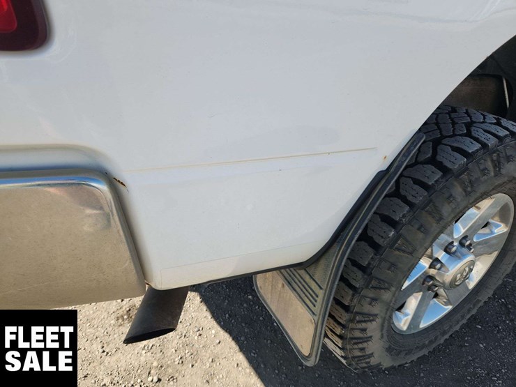 2015-dodge-2500-image-46