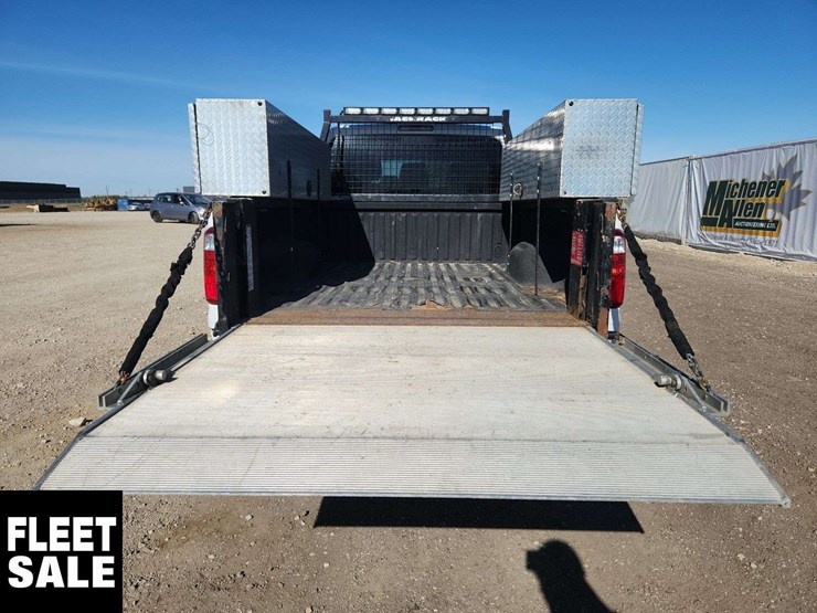 2015-ford-f350-image-18
