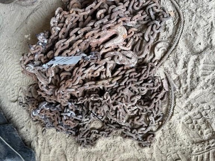 misc-chains-&-hooks-image-3