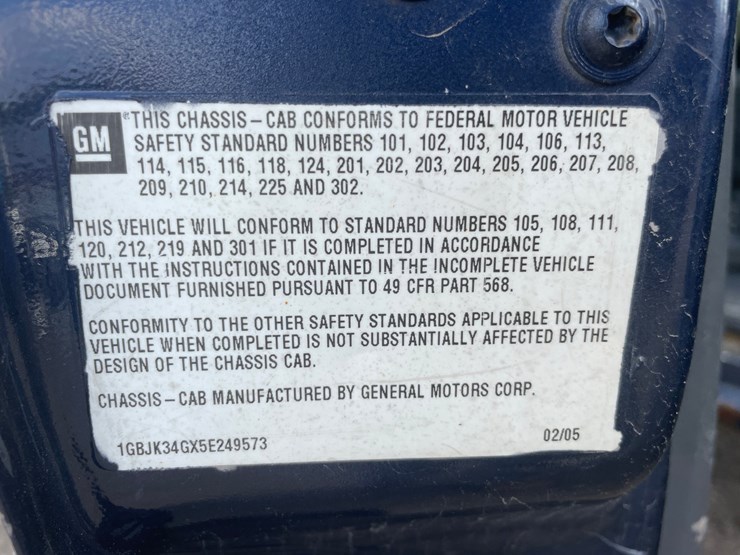 2005-chevrolet-3500-image-9