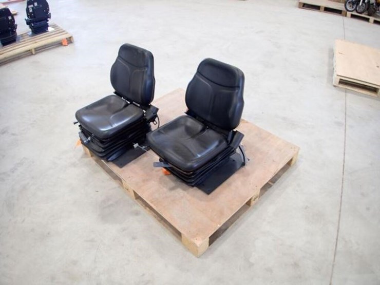 qty-of-(2)-cobo-tractor-seats-image-6