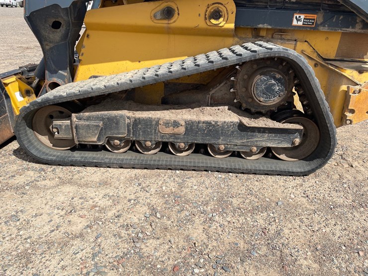 2018-deere-331g-image-18