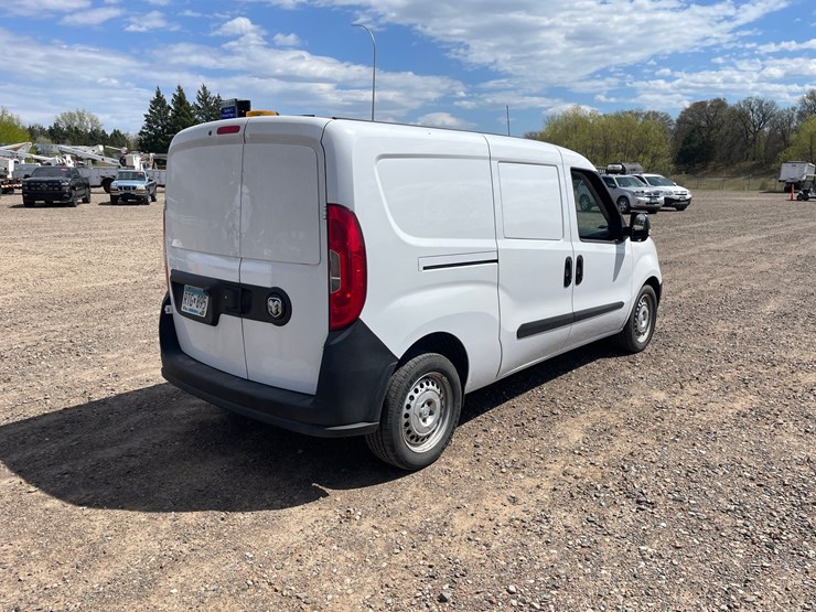 #1412-•-2017-ram-promaster-cargo-van-(has-mn-title)-image-5
