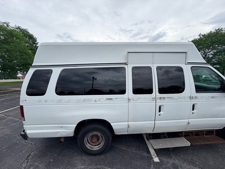 #24064-•-2007-ford-econoline-wagon-van-image-58