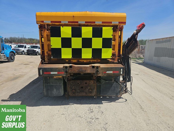 2011-international-workstar-7600-image-12