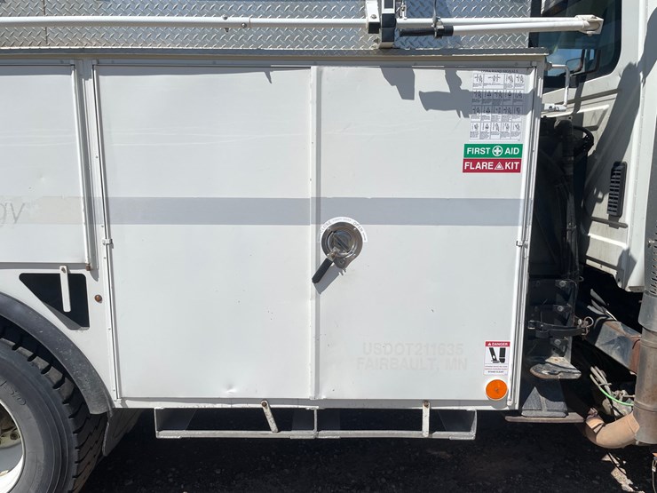2013-international-durastar-4400-image-36