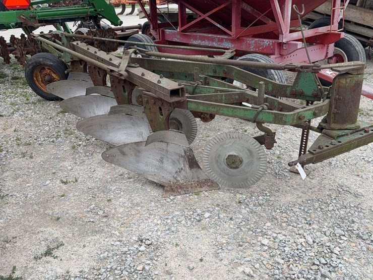 john-deere-f145-image-1