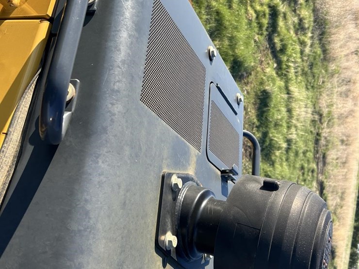 2017-deere-700k-xlt-image-41