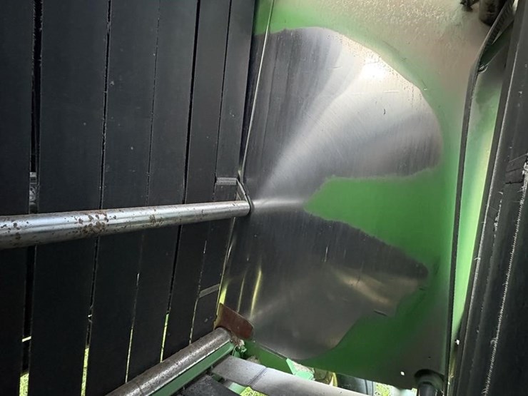 2001-john-deere-567-image-5