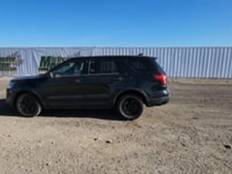 2018-ford-explorer-image-5