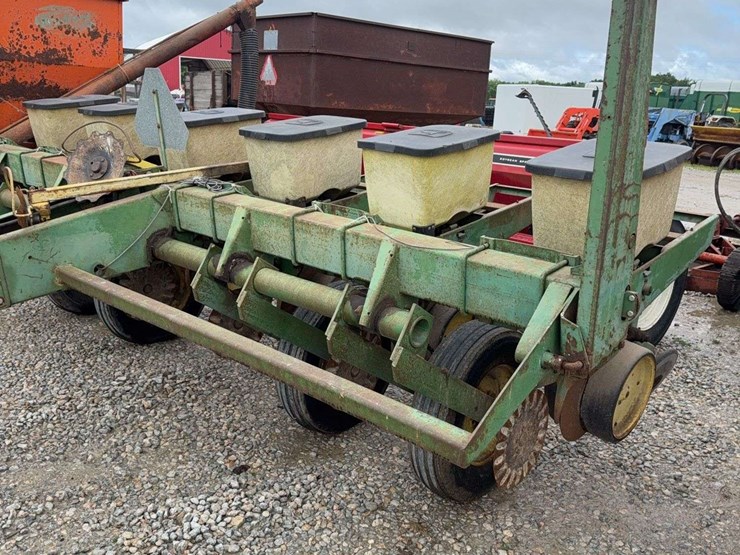 john-deere-7000-image-6