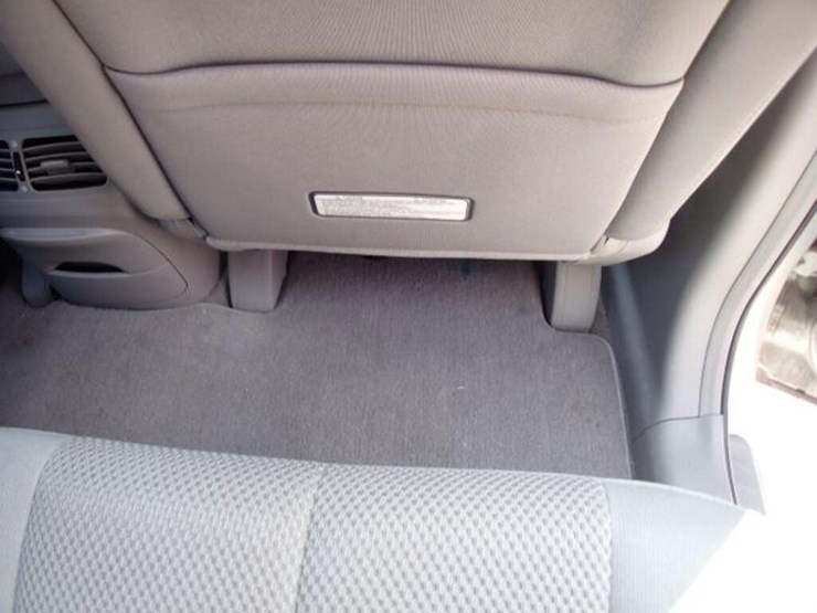 2007-kia-rondo-ex-sport-utility-vehicle-knafg52667-image-39
