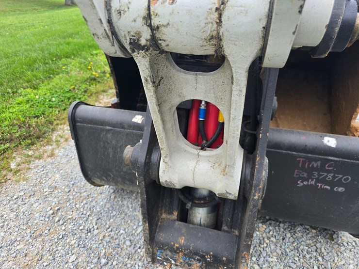 2024-takeuchi-tb290-image-40