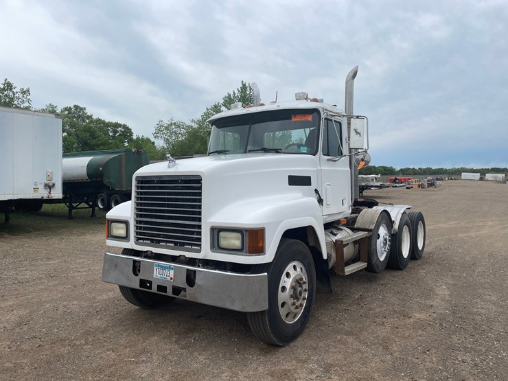 1999-mack-ch600-image-1