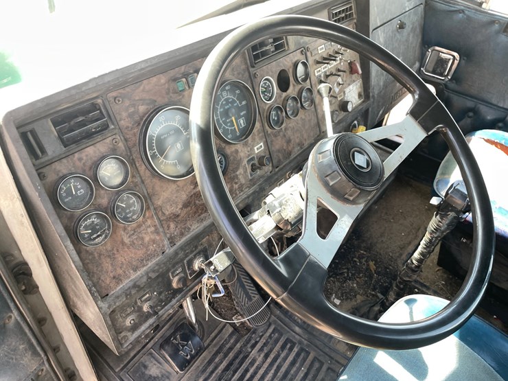 #1316-•-1987-kenworth-vac-truck-(has-mn-title)-image-30