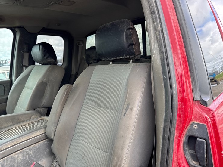 2005-nissan-titan-image-43