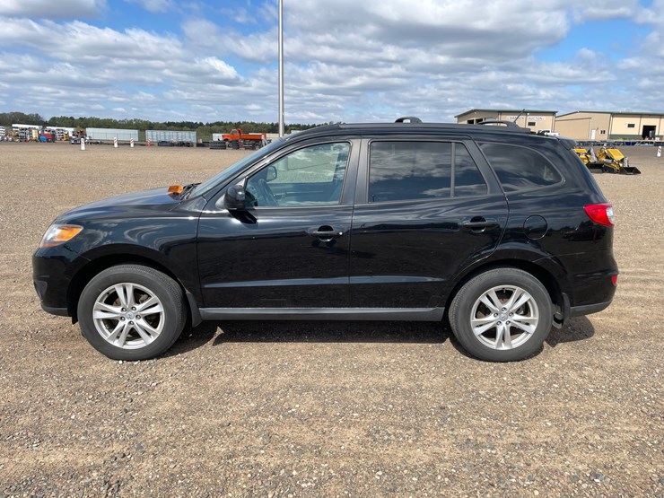2011-hyundai-santa-fe-image-2