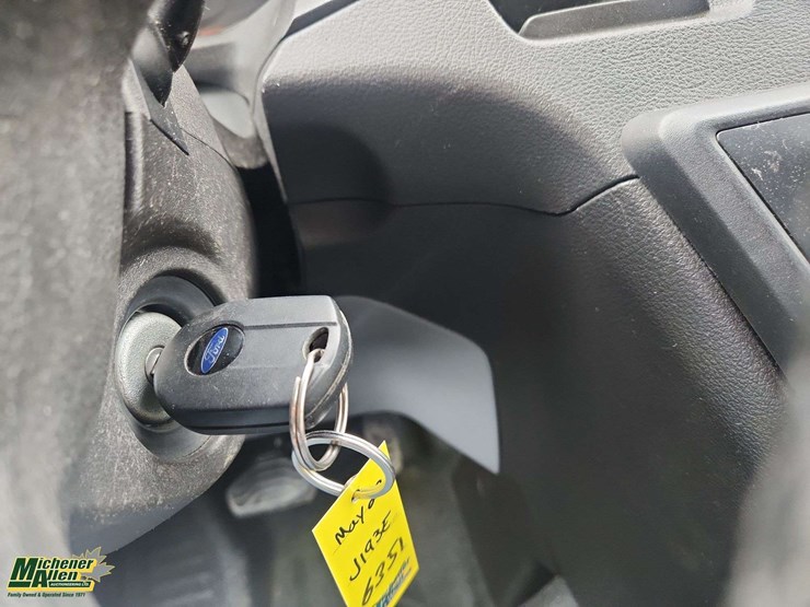 2016-ford-transit-image-25