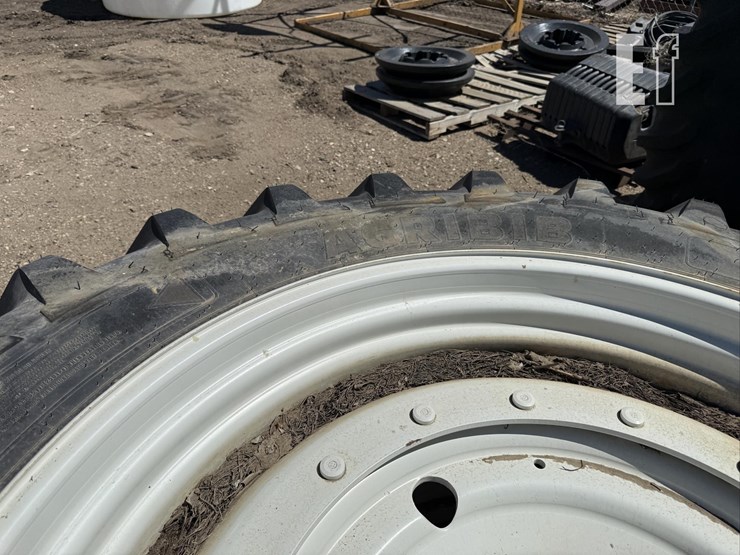 2x-michelin-radial-x-agribib-420/80r46-tires-on-10-image-7