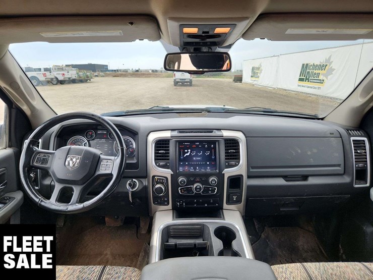 2020-ram-1500-classic-image-16