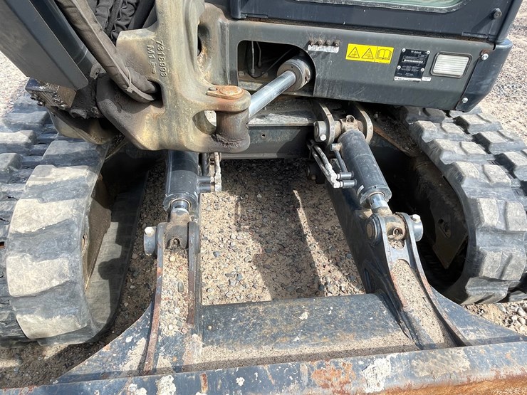 2019-bobcat-e85-image-16