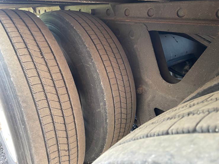2016-utility-3000r-image-12