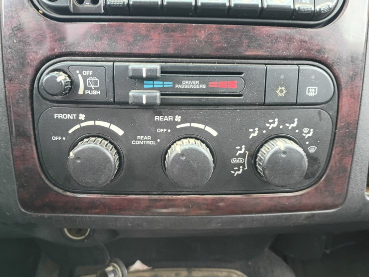 2002-dodge-durango-image-39