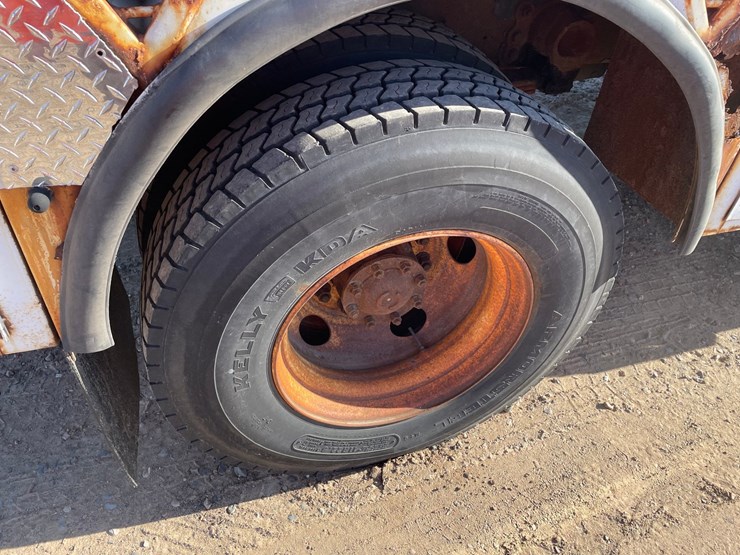 2000-ford-f750-image-11