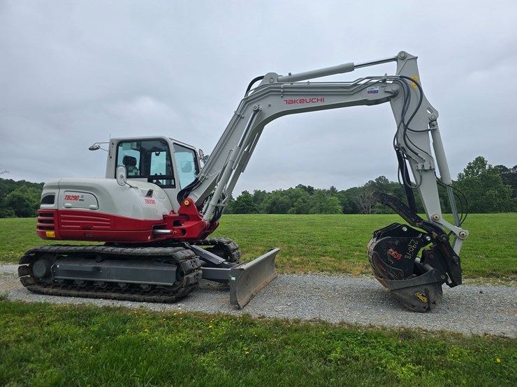 2024-takeuchi-tb290-image-27