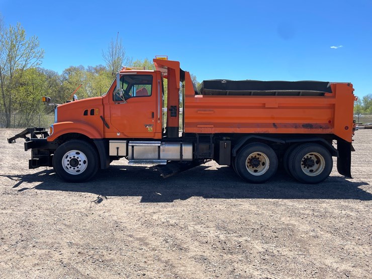 #1315-•-2008-sterling-dump-truck-(has-mn-title)-image-2