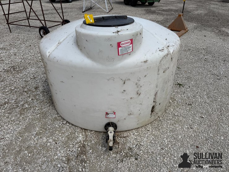 550-gal-poly-tank-image-1