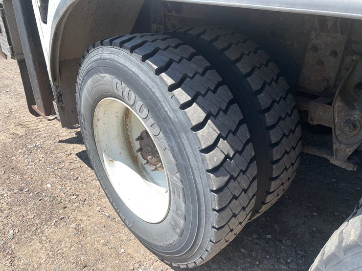 2013-international-durastar-4400-image-15
