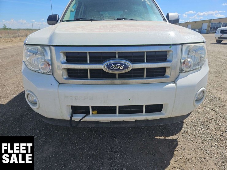 2011-ford-escape-image-34