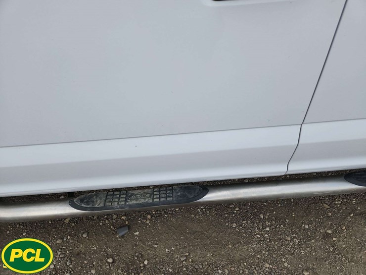 2020-ford-f150-image-32