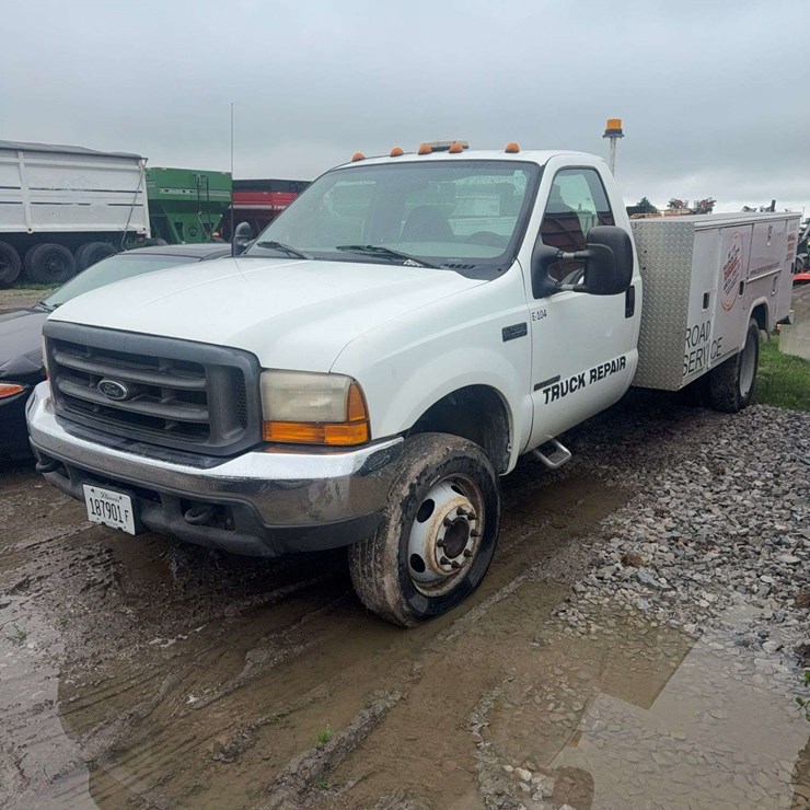 2000 FORD F550