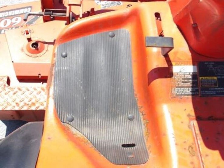 2006-kubota-f3680-image-22