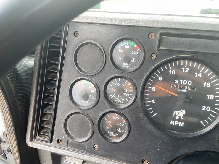 1999-mack-ch600-image-45