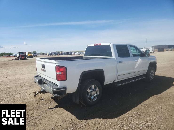 2019-gmc-sierra-2500hd-image-4