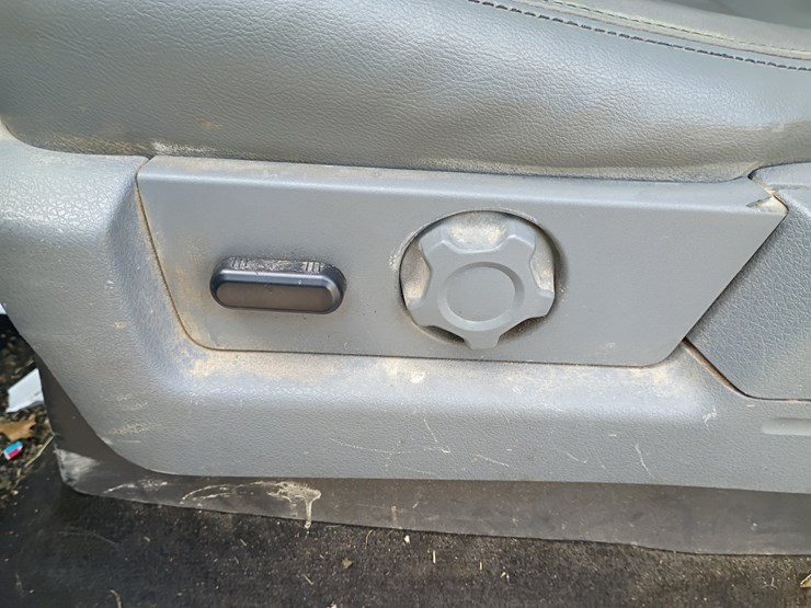 2014-ford-f150-image-29
