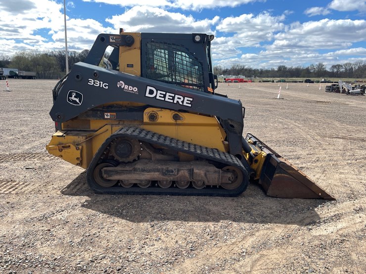 2018-deere-331g-image-6