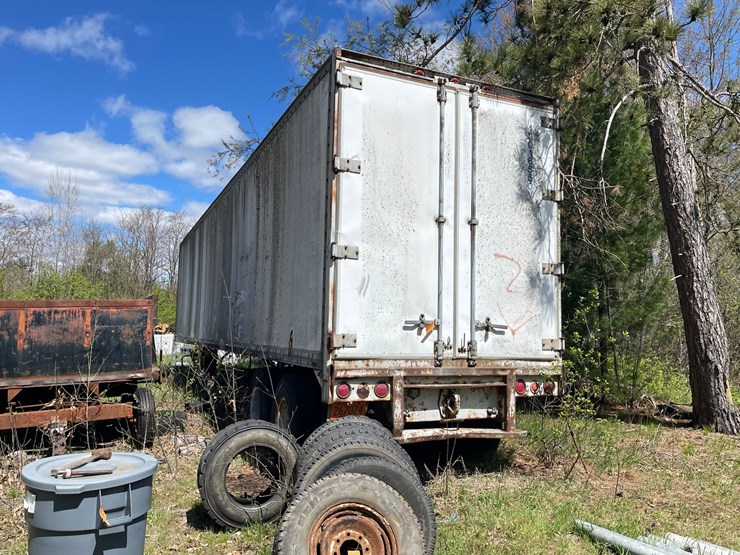 #2834-•-semi-trailer-(no-title,-for-parts)-(or)-image-3