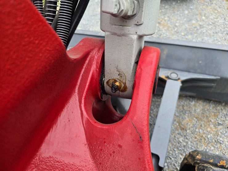 2024-takeuchi-tb290-image-83