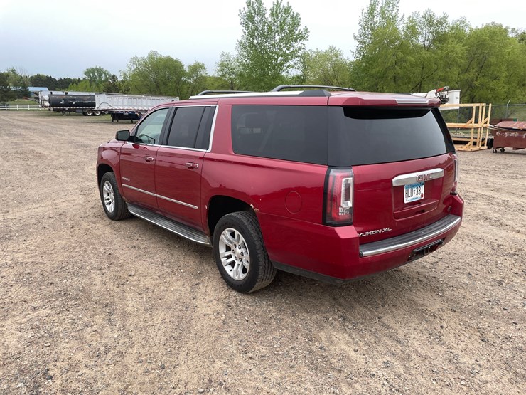 2015-gmc-yukon-denali-image-3